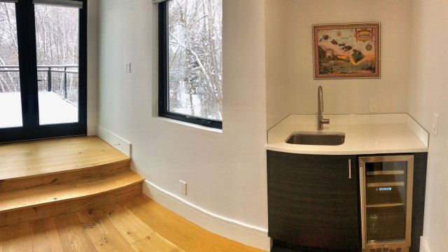 The third level Master Suite has it's own wet bar and a huge sun deck as well as a washer/dryer to fully compliment the luxury guest experience.